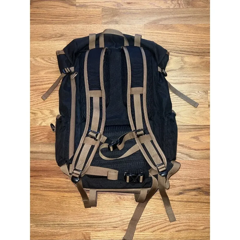 Kavu Camp Sherman 18 L Backpack Daypack Travel Bag Black